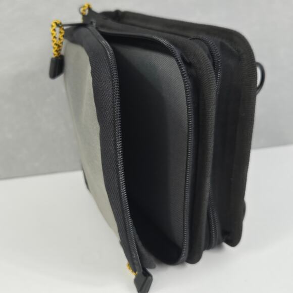 DVD/CD Soft Canvas Zippered Storage Case Soft Sleeve Holder for 24 DVD's or CD's - Picture 7 of 9